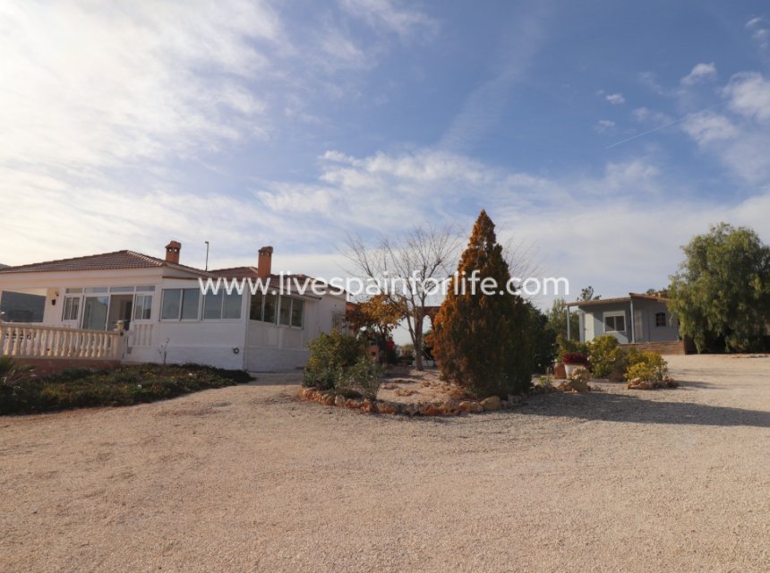 Herverkoop - Plattelandswoning -
Alicante