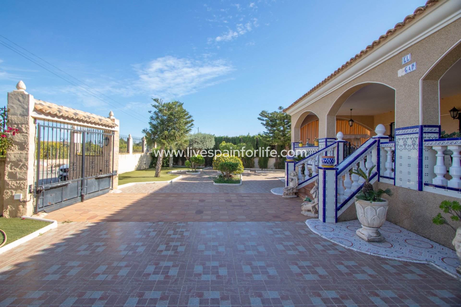 Herverkoop - Plattelandswoning -
Alicante