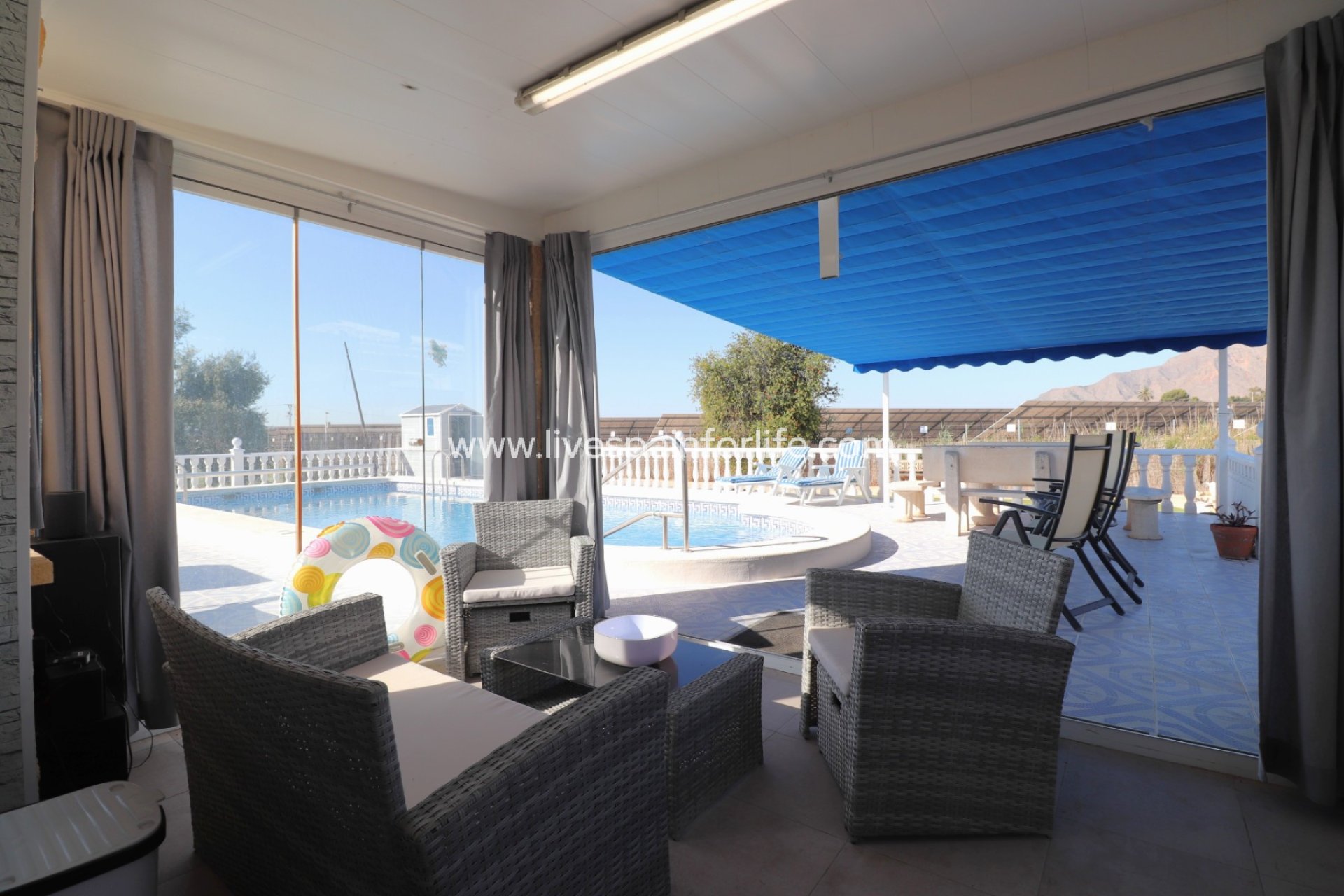 Herverkoop - Plattelandswoning -
Callosa De Segura - Callosa de Segura - Country
