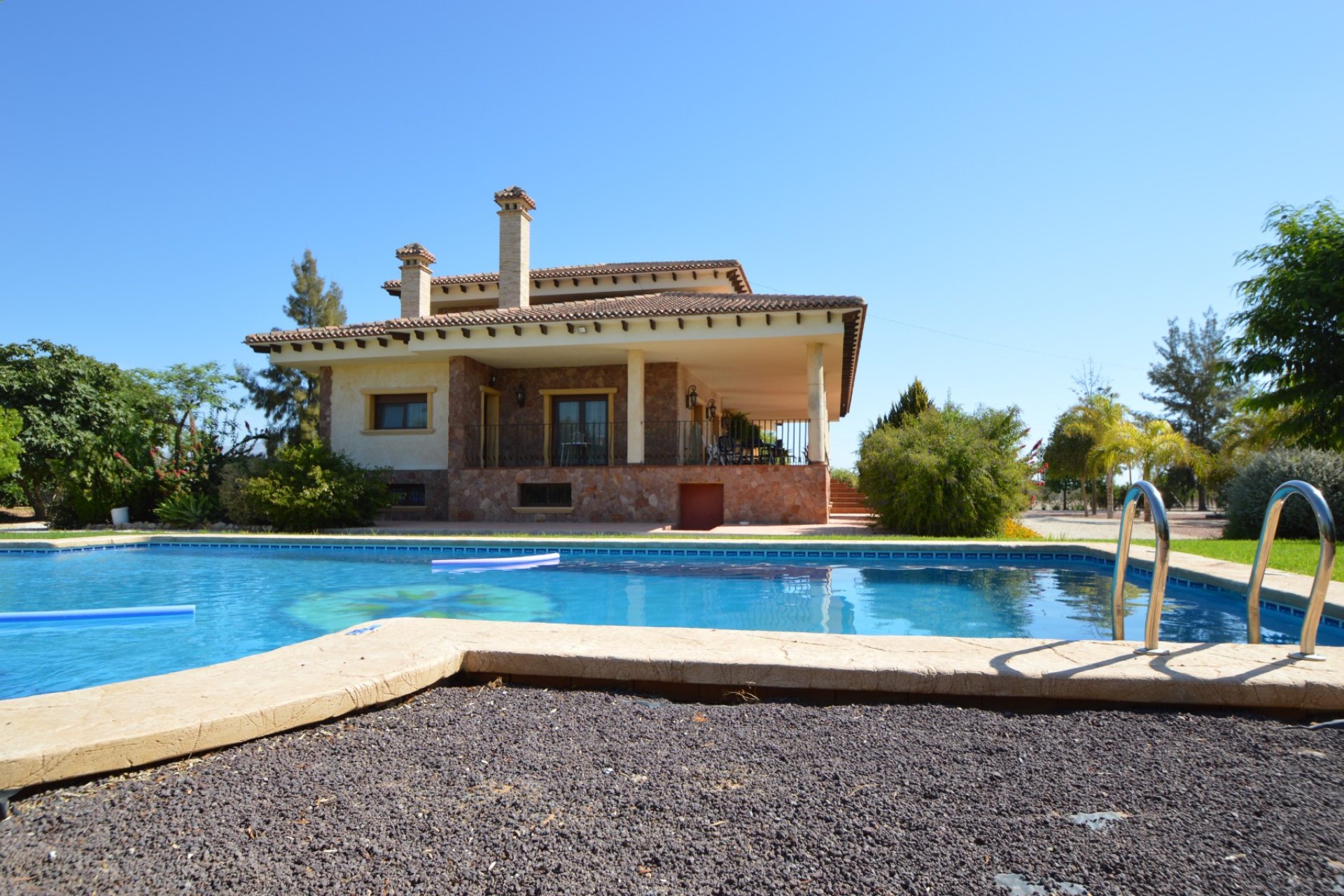 Herverkoop - Plattelandswoning -
Callosa De Segura - Callosa de Segura