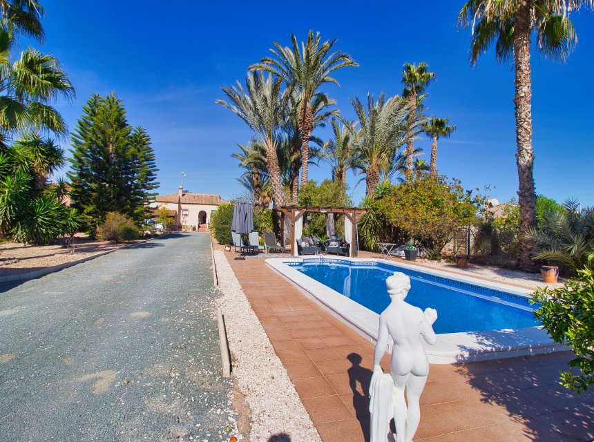 Herverkoop - Plattelandswoning -
Callosa De Segura - Callosa de Segura