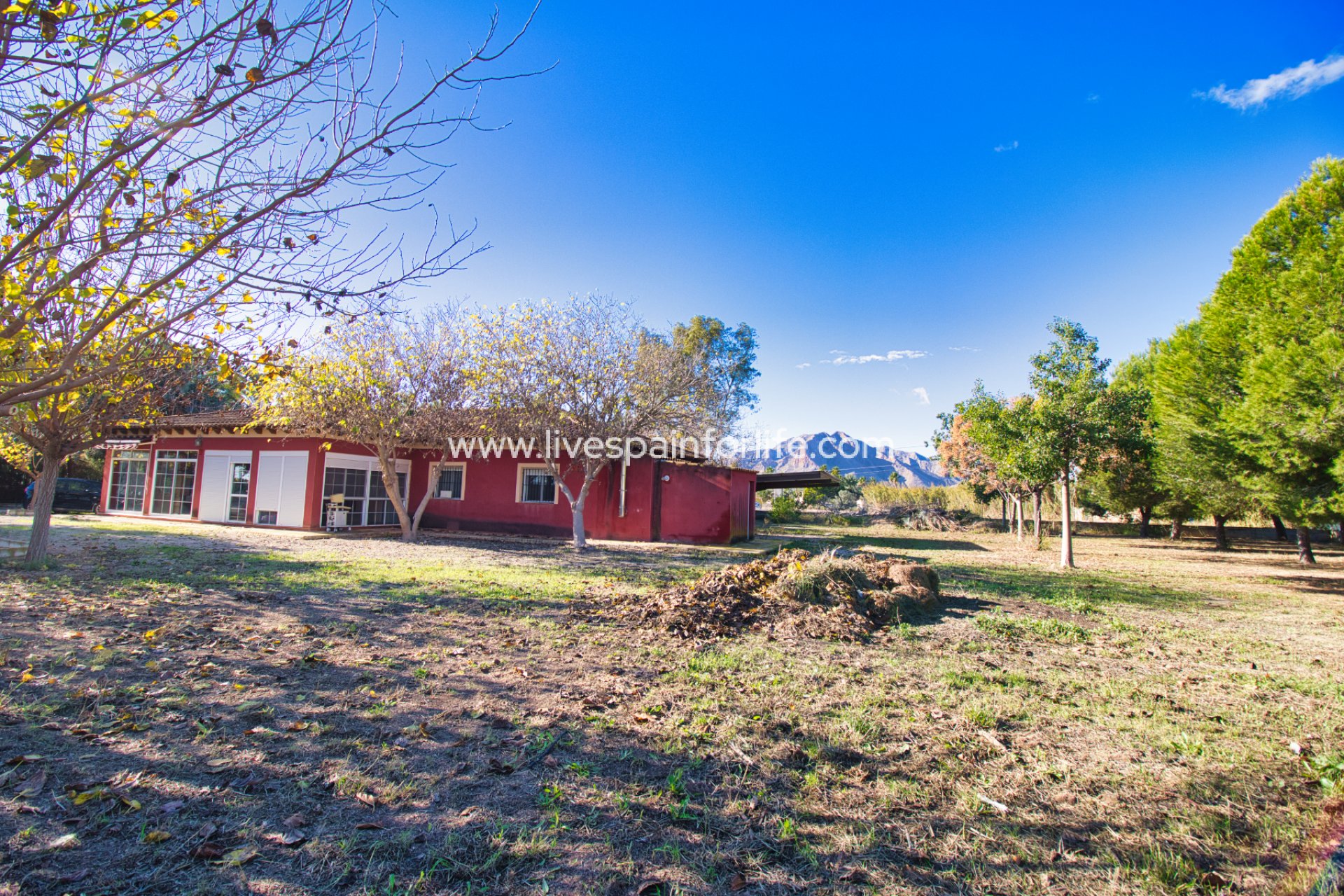 Herverkoop - Plattelandswoning -
Callosa De Segura - Callosa de Segura