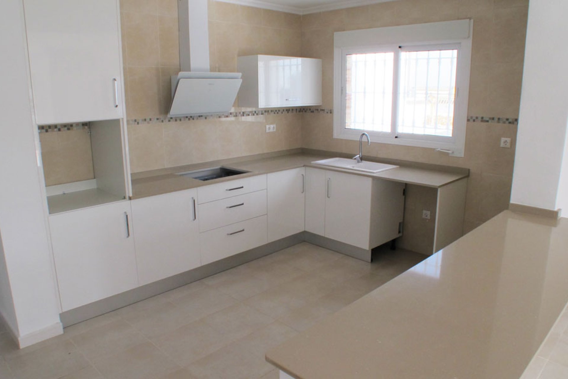 Herverkoop - Plattelandswoning -
Catral