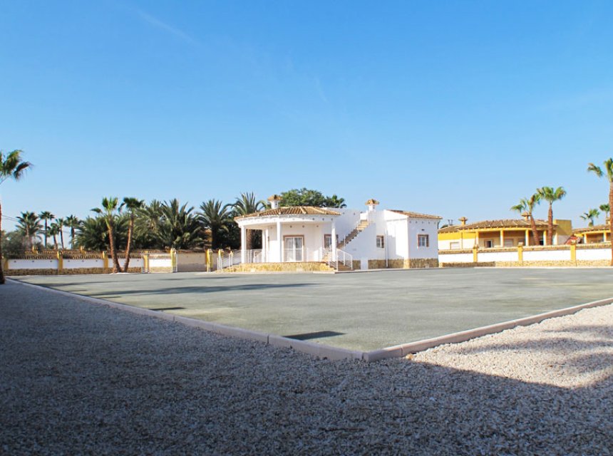 Herverkoop - Plattelandswoning -
Catral