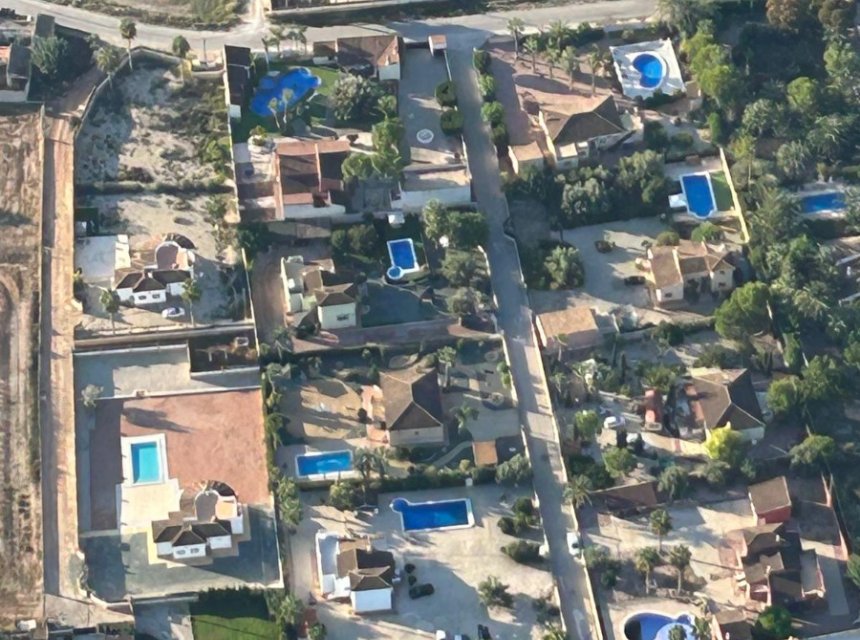 Herverkoop - Plattelandswoning -
Catral