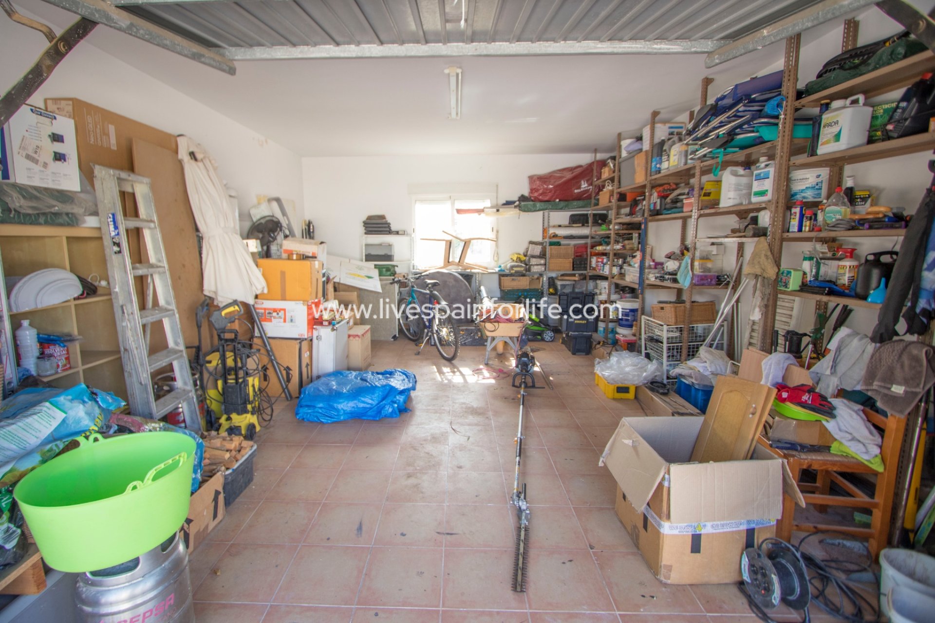 Herverkoop - Plattelandswoning -
Catral