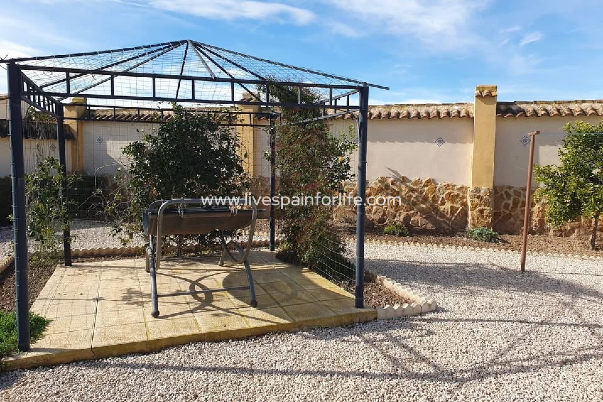 Herverkoop - Plattelandswoning -
Catral
