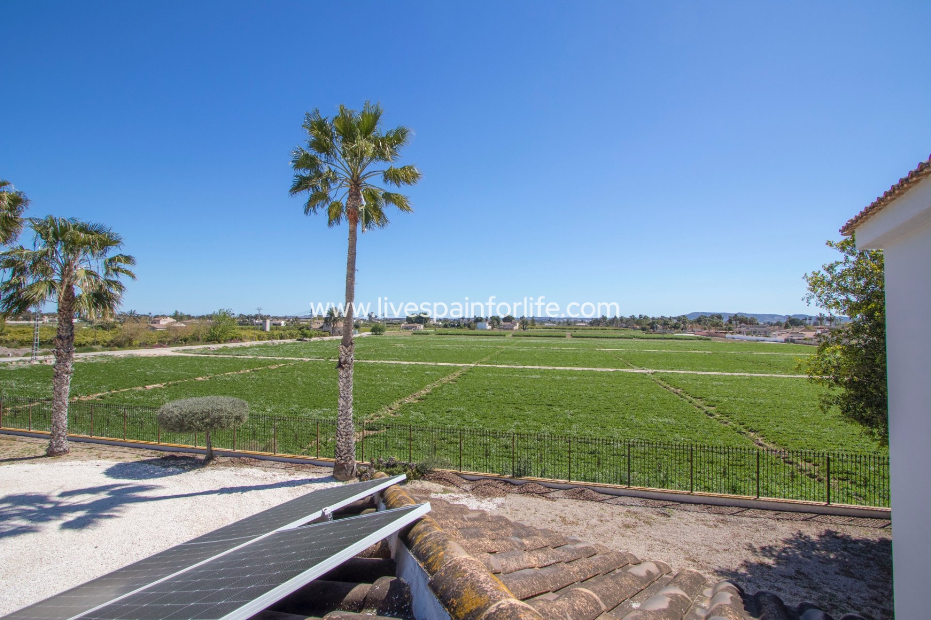 Herverkoop - Plattelandswoning -
Catral