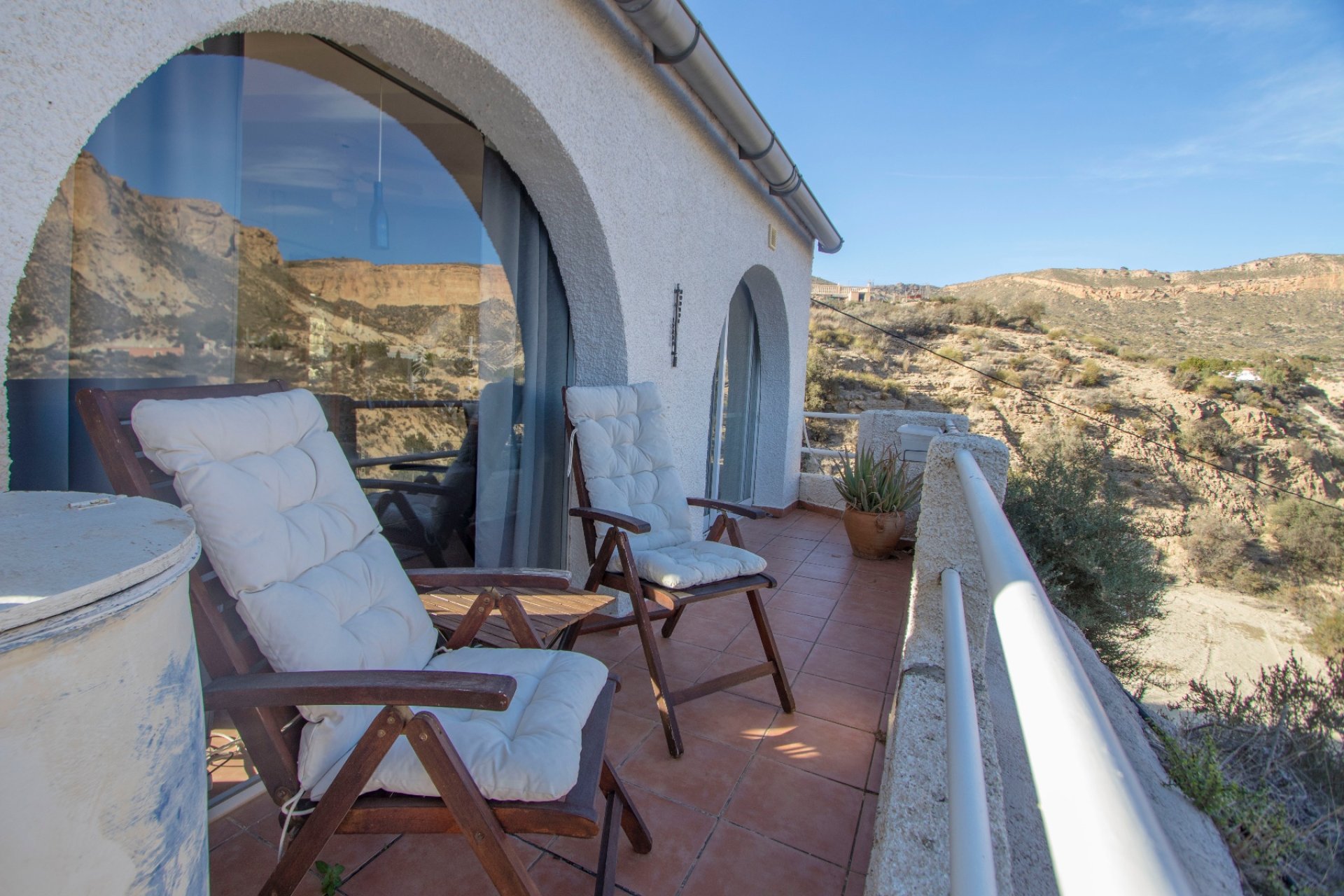 Herverkoop - Plattelandswoning -
Crevillent