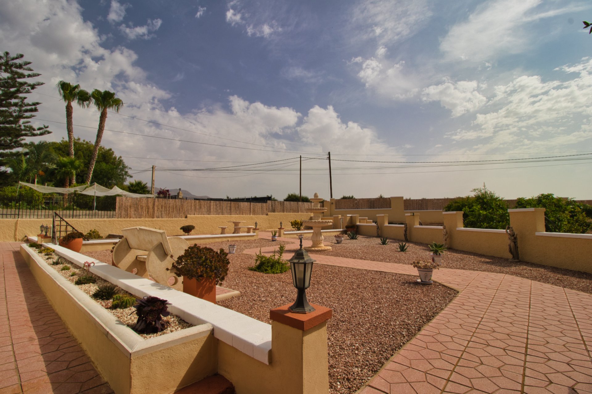 Herverkoop - Plattelandswoning -
Crevillent