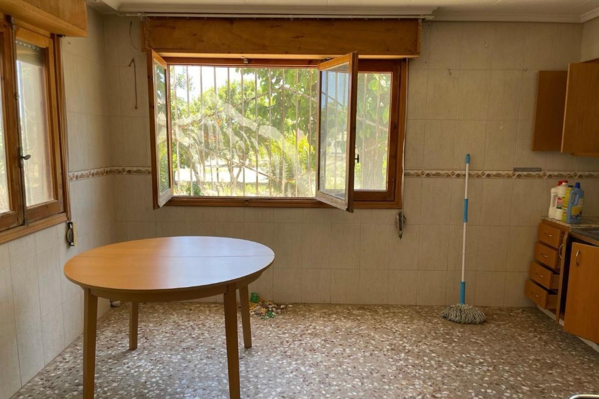 Herverkoop - Plattelandswoning -
Elche