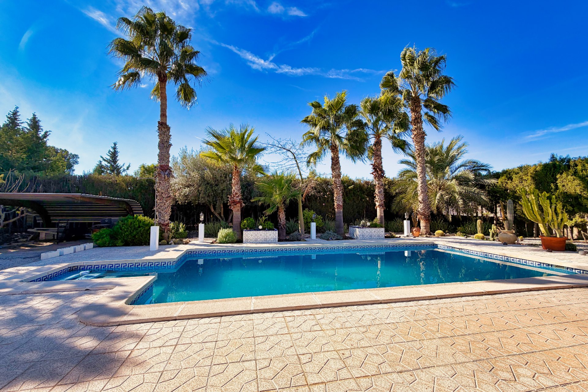 Herverkoop - Plattelandswoning -
Elche