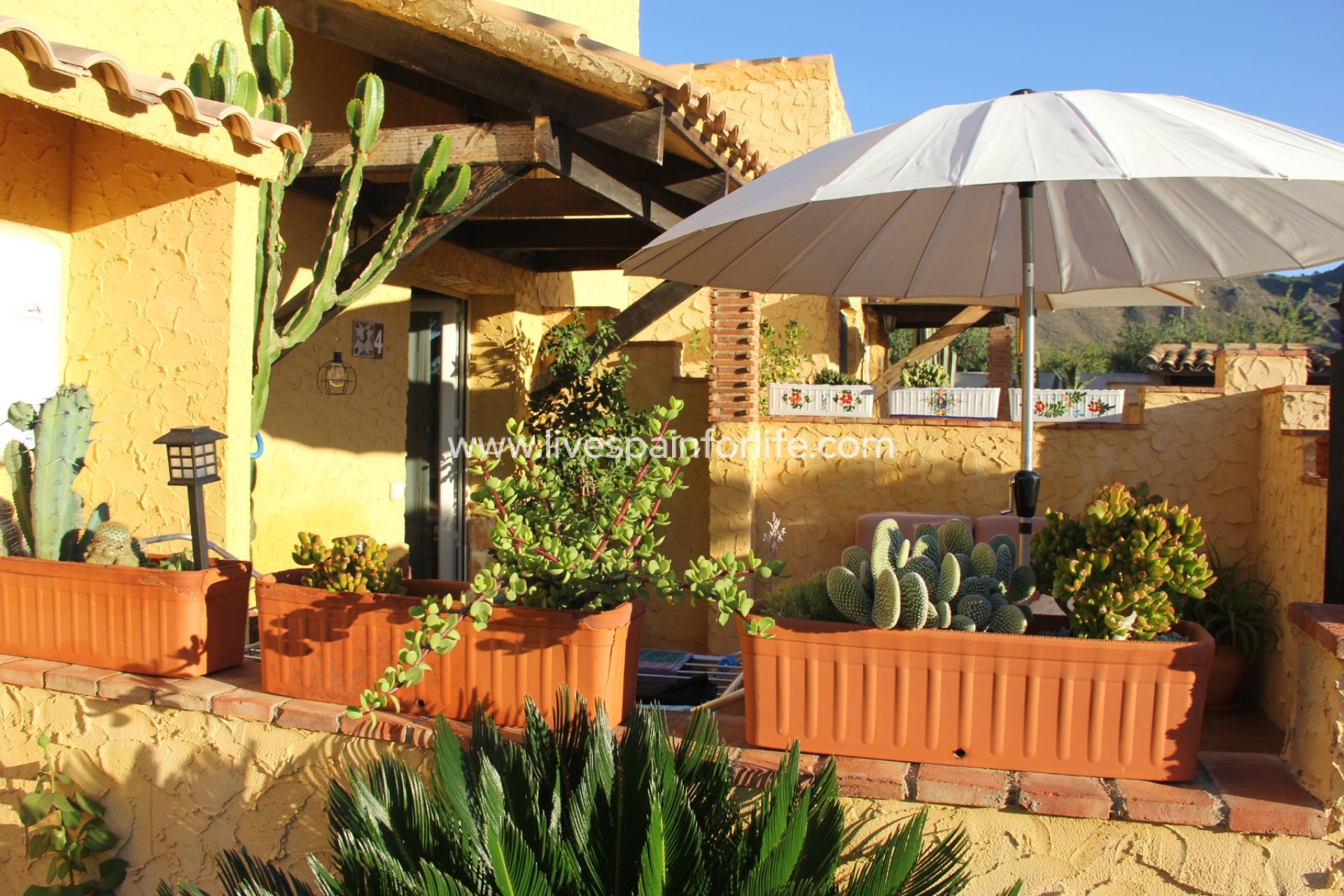 Herverkoop - Plattelandswoning -
Hondon De Las Nieves - Hondon De Los Frailes