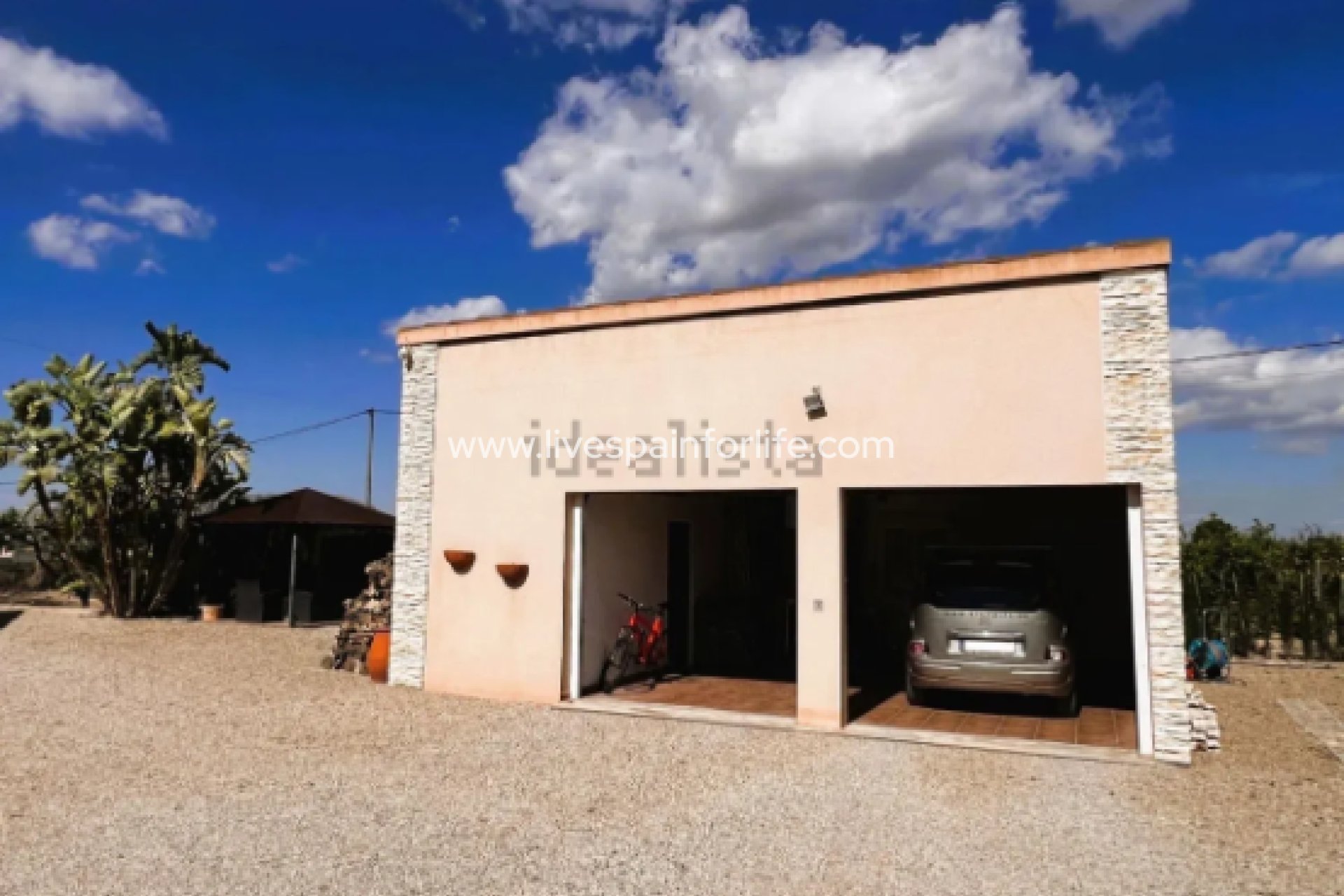Herverkoop - Plattelandswoning -
Jacarilla