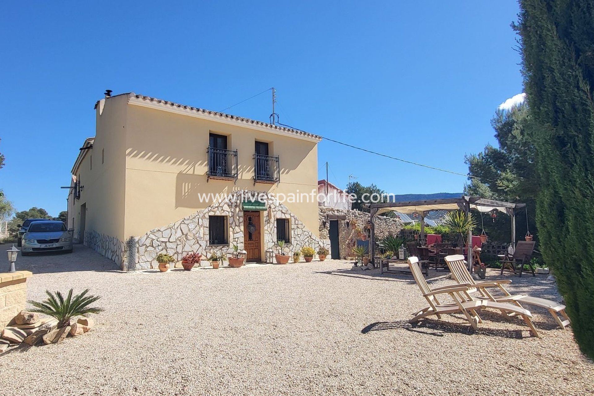Herverkoop - Plattelandswoning -
La Romana - La Romaneta