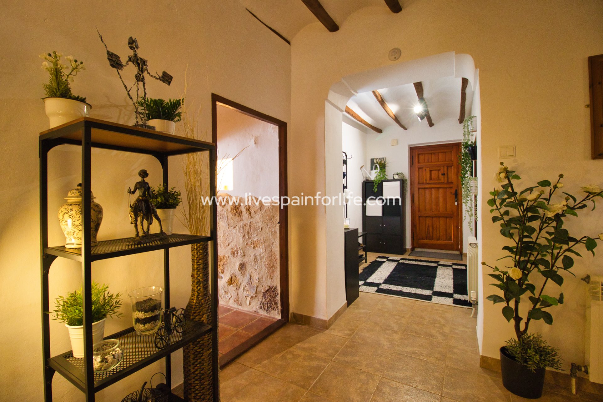 Herverkoop - Plattelandswoning -
La Romana