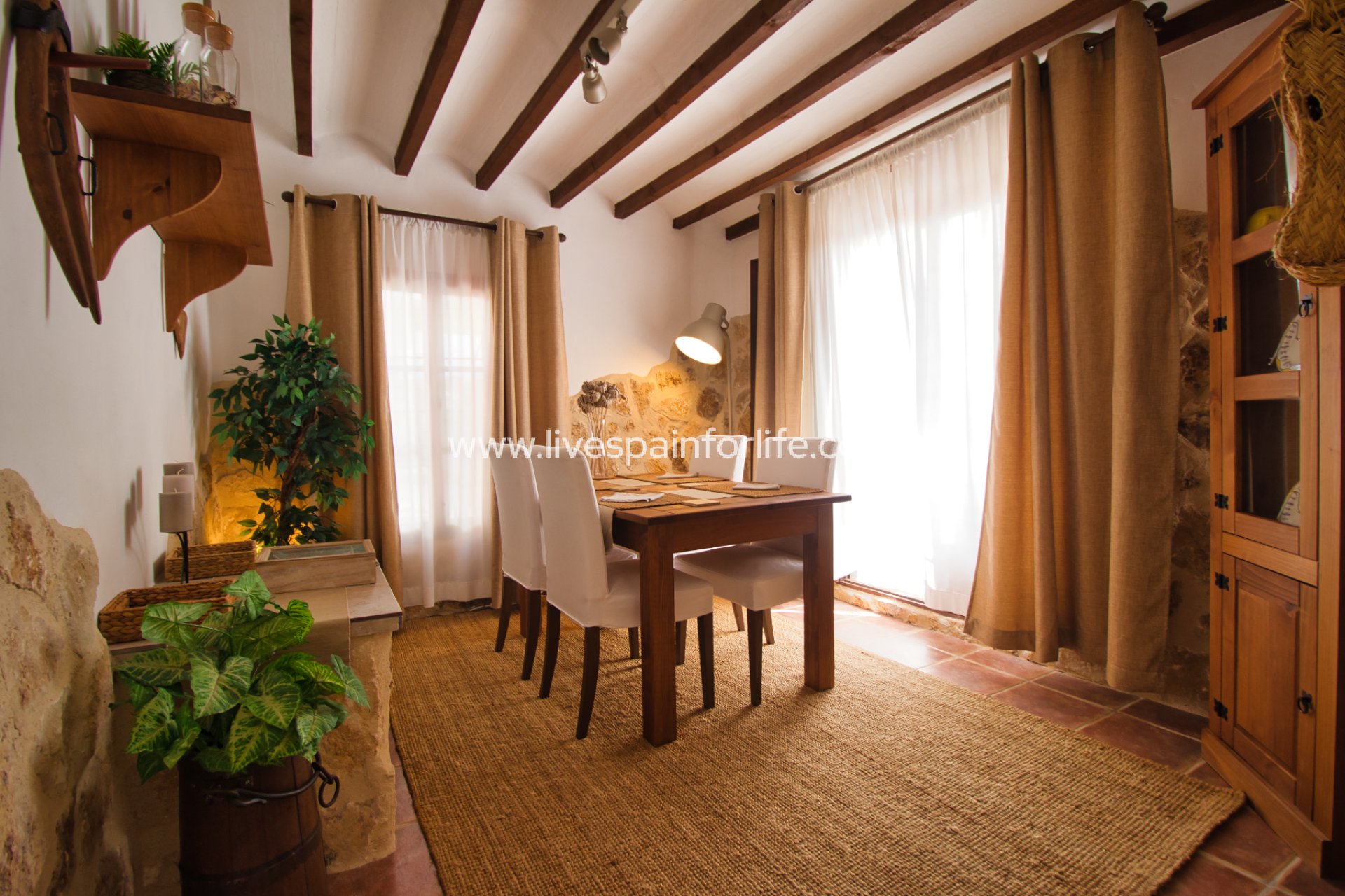 Herverkoop - Plattelandswoning -
La Romana