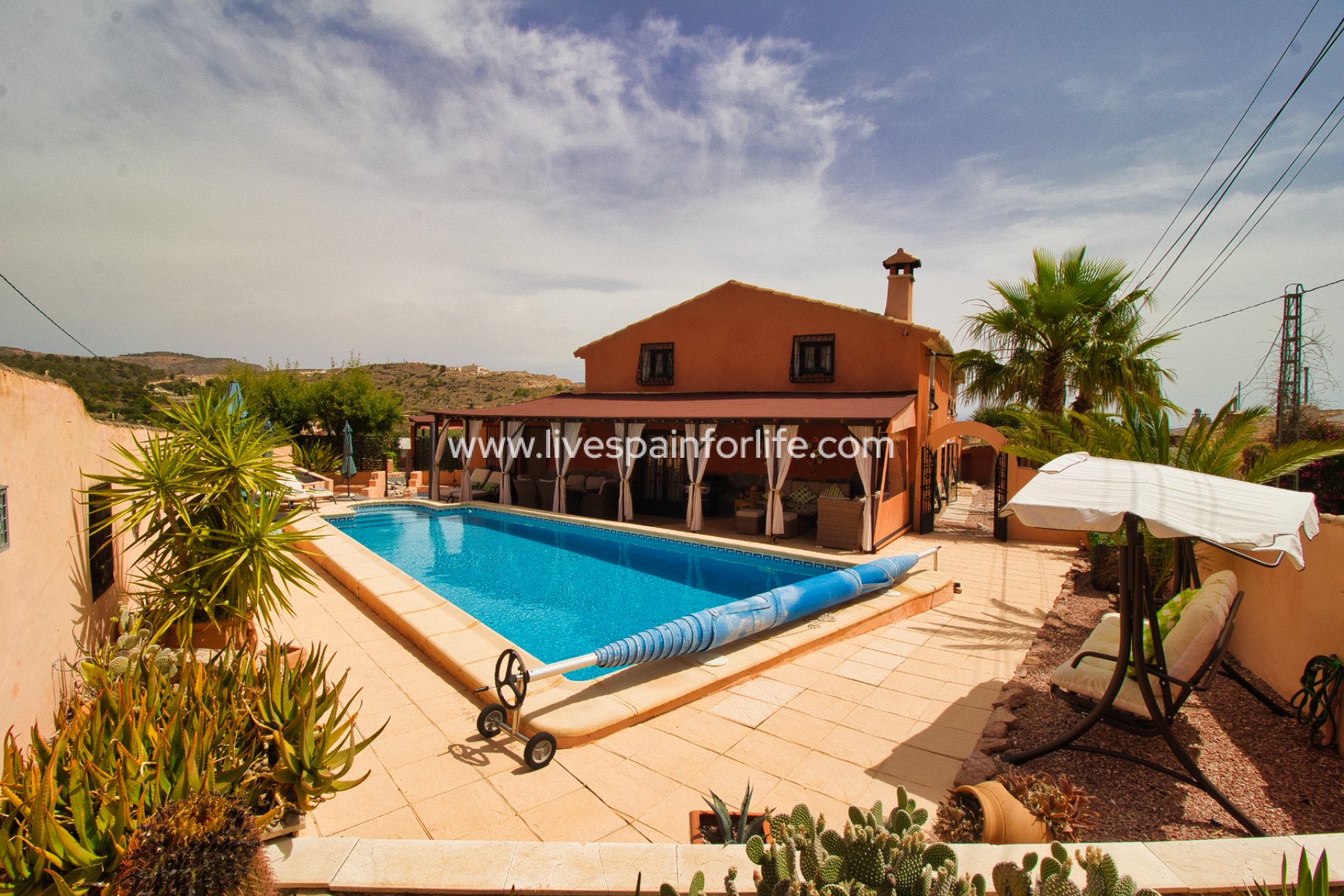 Herverkoop - Plattelandswoning -
La Romana