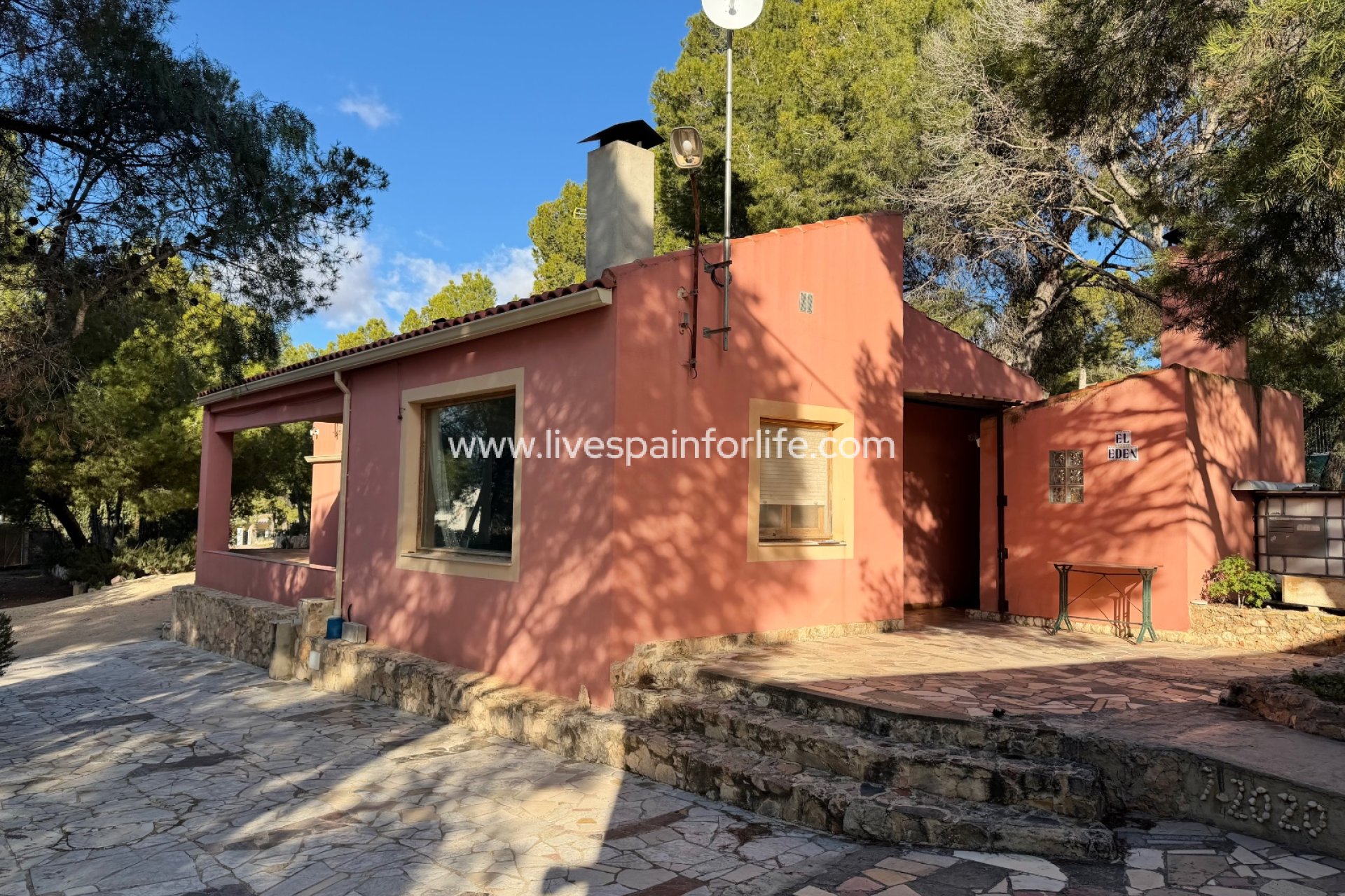 Herverkoop - Plattelandswoning -
La Romana