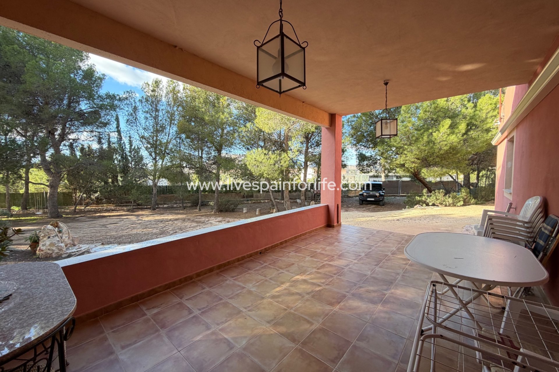 Herverkoop - Plattelandswoning -
La Romana