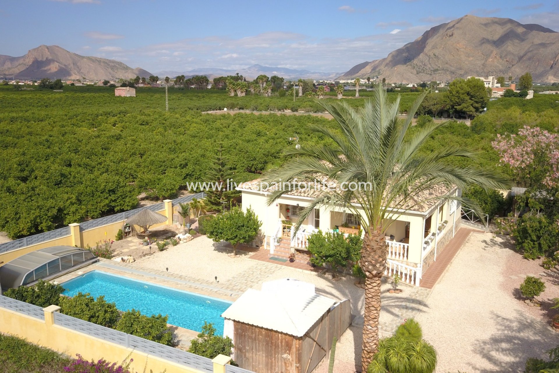 Herverkoop - Plattelandswoning -
Orihuela - La Campaneta