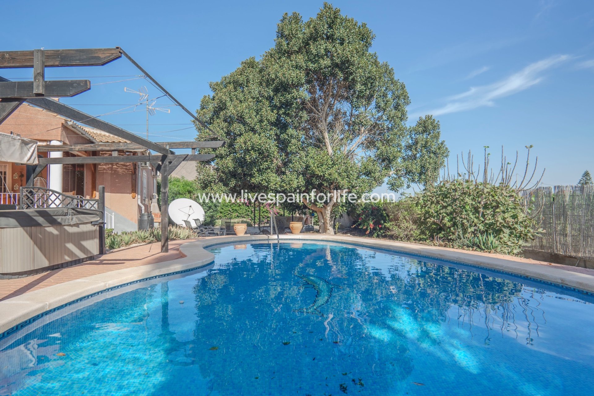 Herverkoop - Plattelandswoning -
Orihuela - San Bartolome