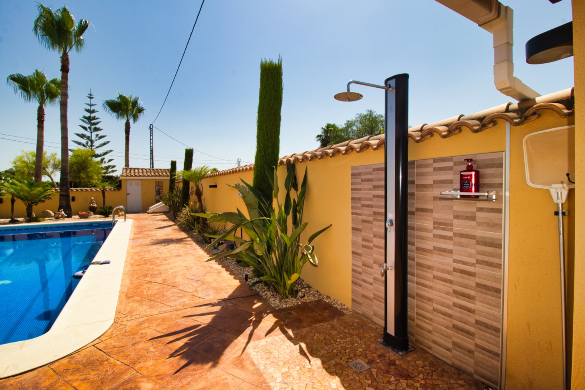 Herverkoop - Plattelandswoning -
Orihuela