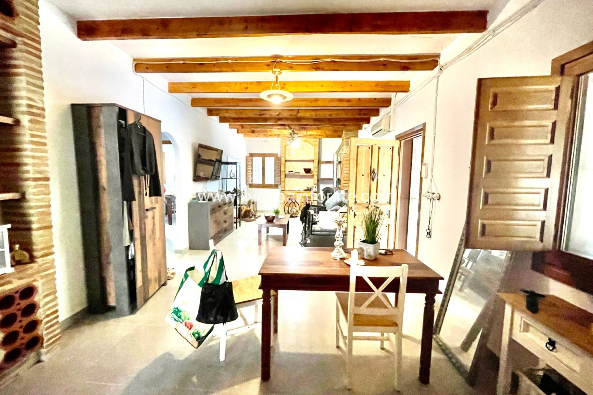 Herverkoop - Plattelandswoning -
Orihuela