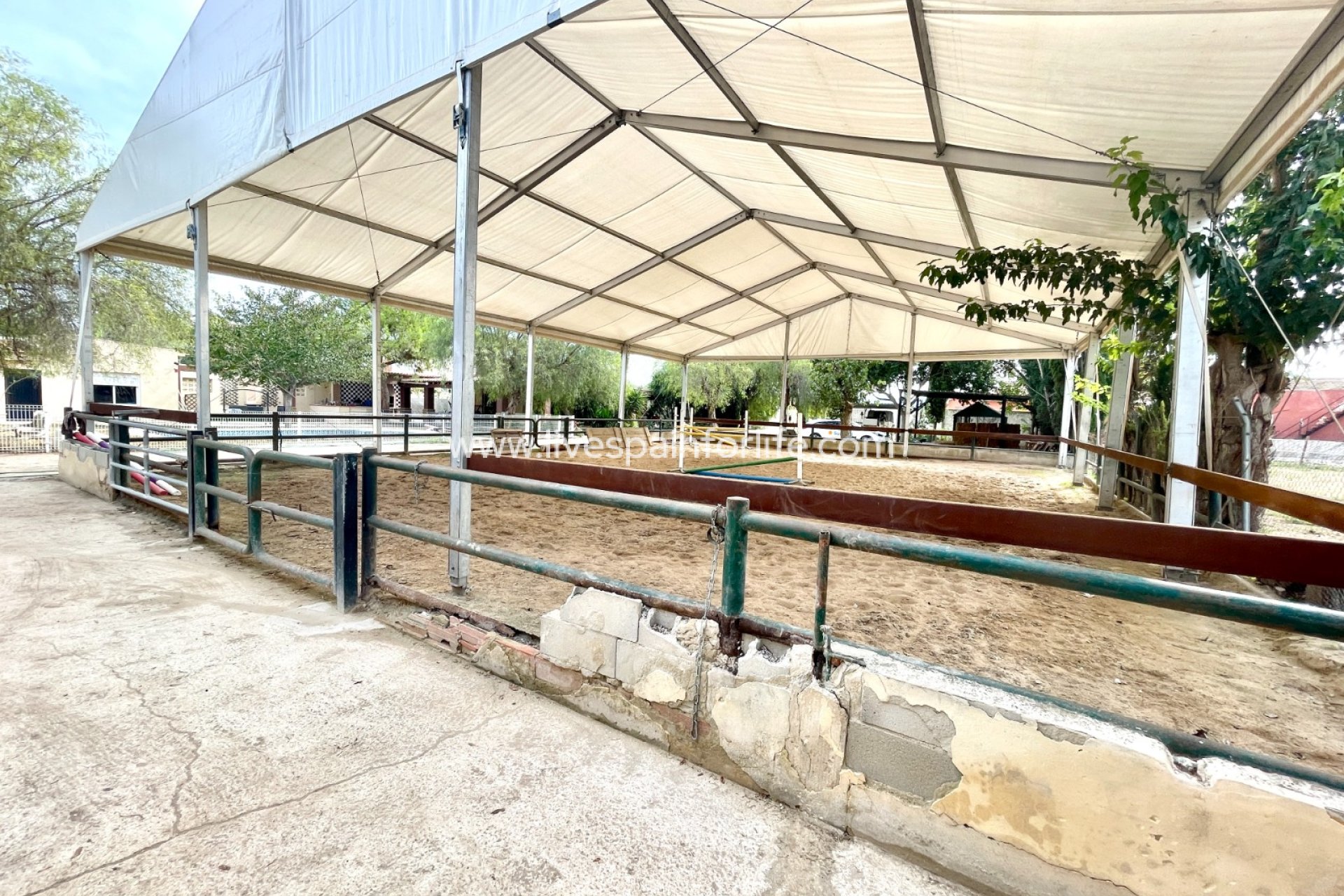 Herverkoop - Plattelandswoning -
Orihuela