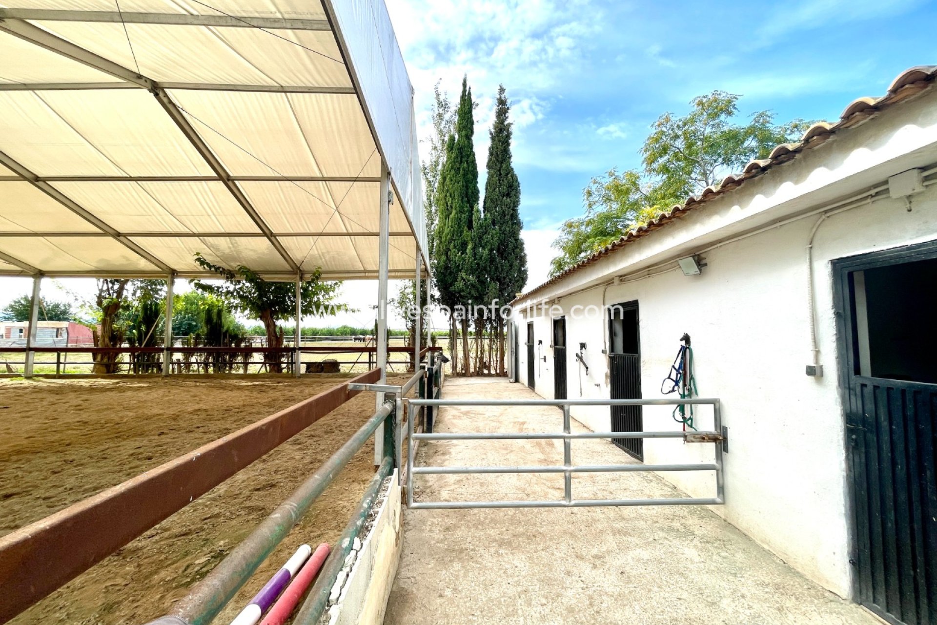 Herverkoop - Plattelandswoning -
Orihuela