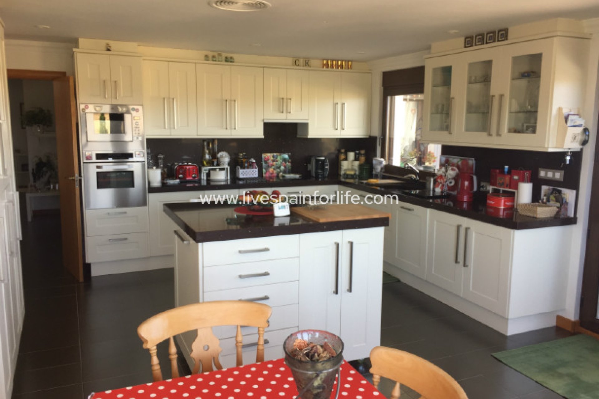 Herverkoop - Plattelandswoning -
Pinoso