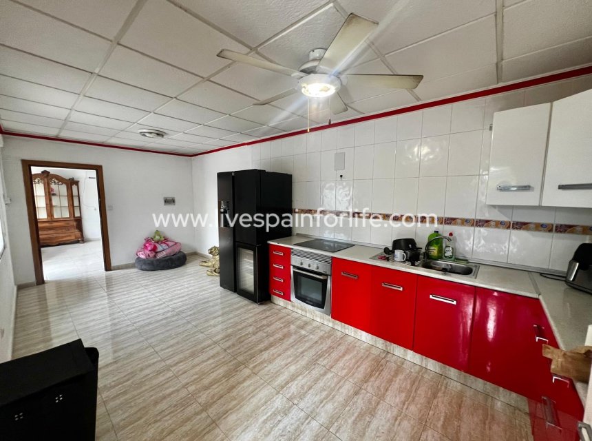 Herverkoop - Plattelandswoning -
San Fulgencio - San Fulgencio - Country