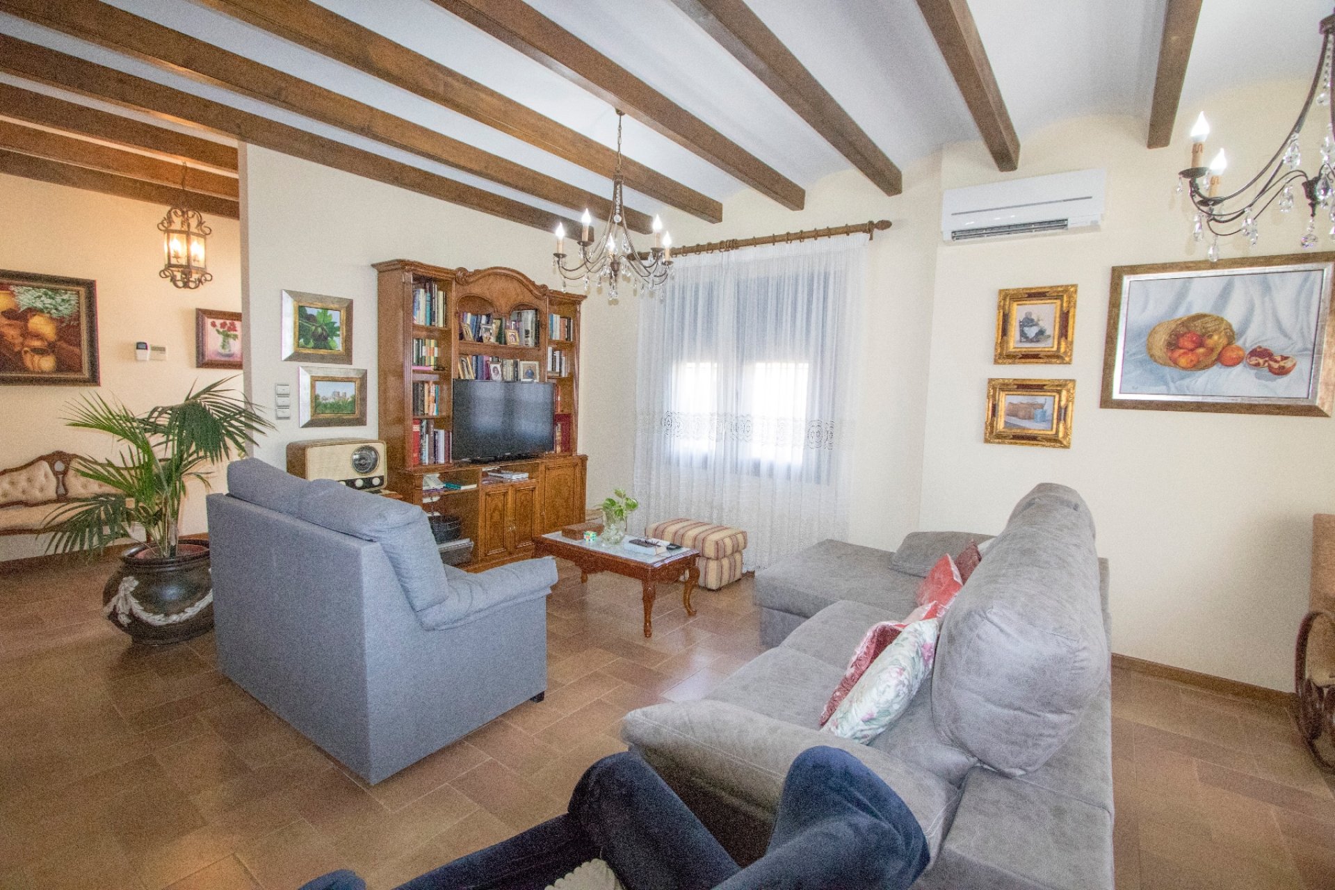 Herverkoop - Rijwoning -
Alicante