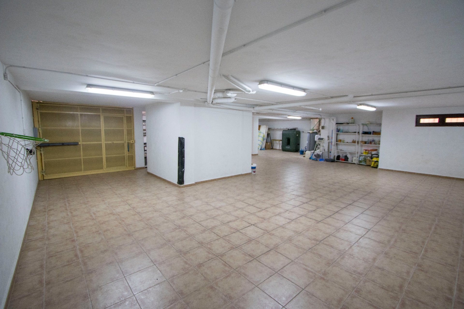 Herverkoop - Rijwoning -
Alicante