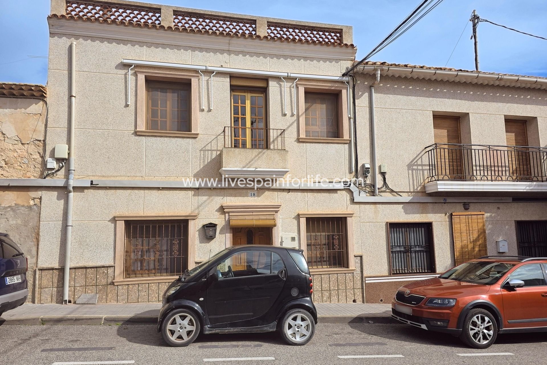 Herverkoop - Rijwoning -
Hondon De Las Nieves