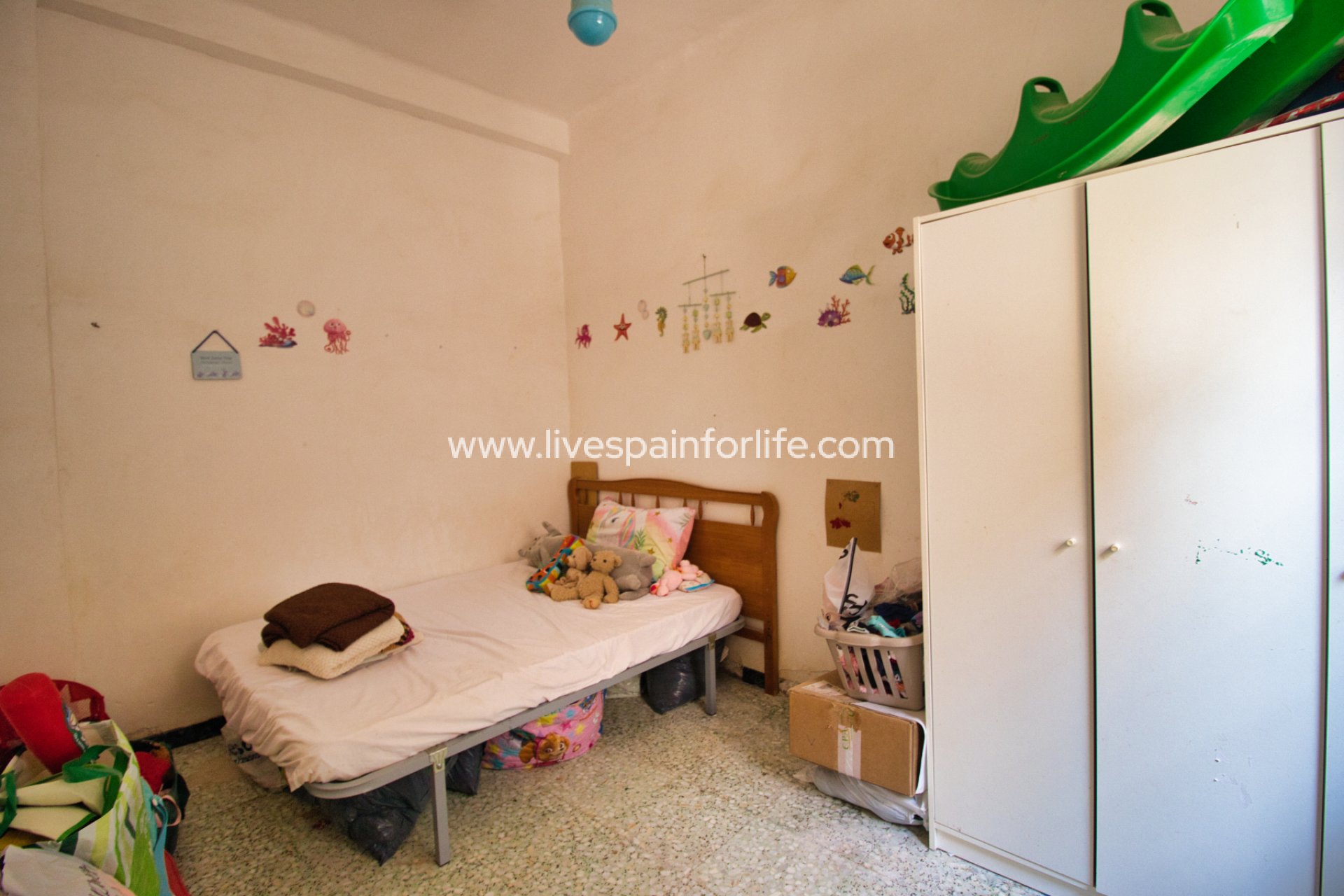 Herverkoop - Rijwoning -
Macisvenda