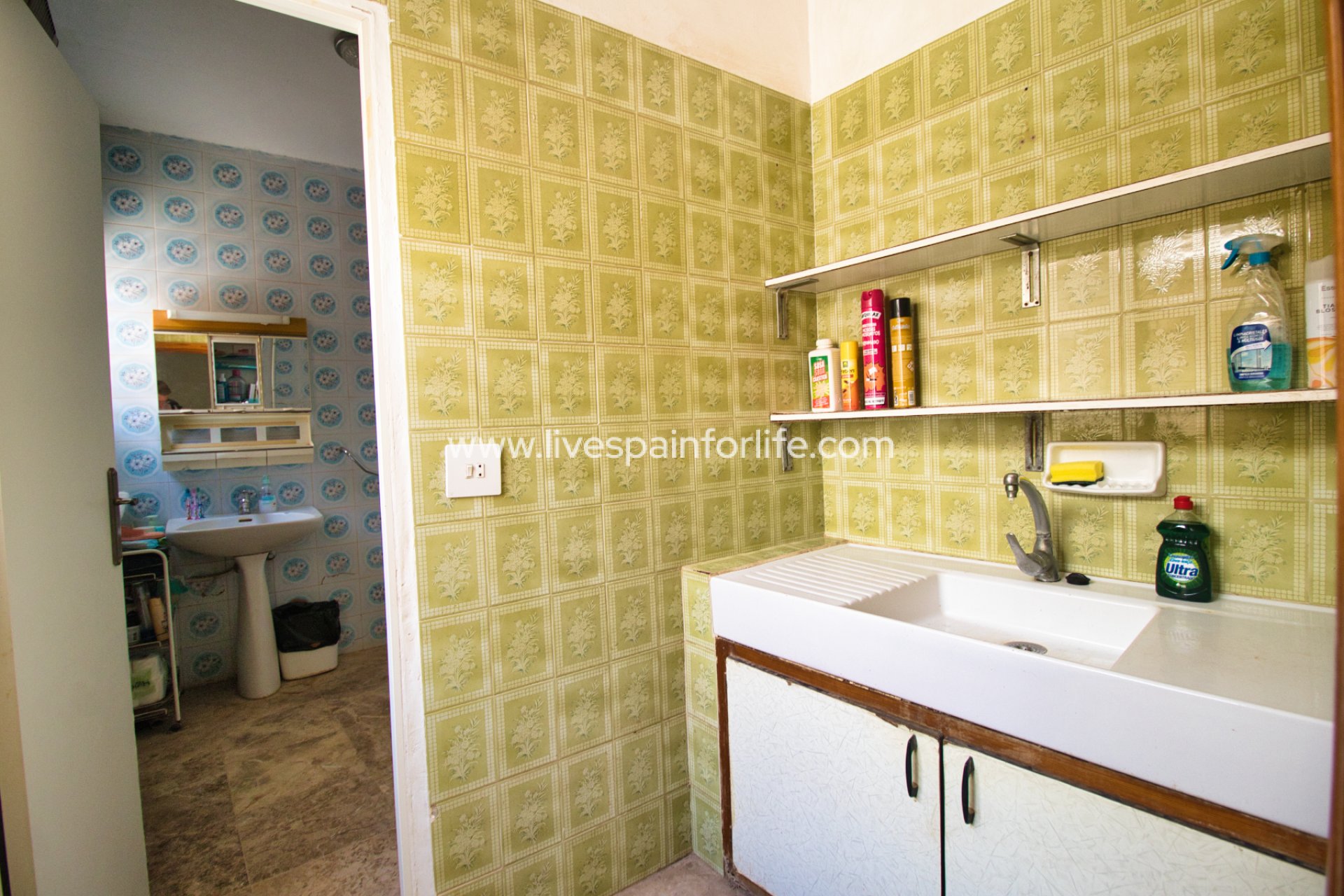 Herverkoop - Rijwoning -
Macisvenda
