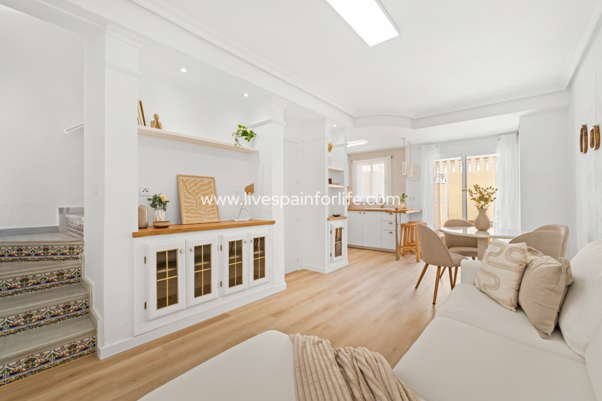 Herverkoop - Rijwoning -
Orihuela Costa - Las Filipinas