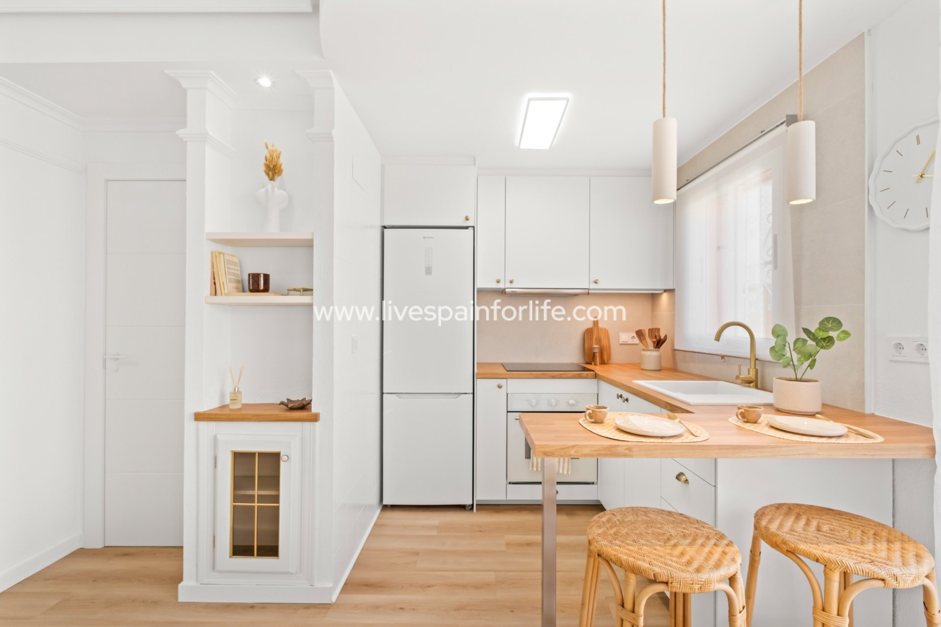 Herverkoop - Rijwoning -
Orihuela Costa - Las Filipinas