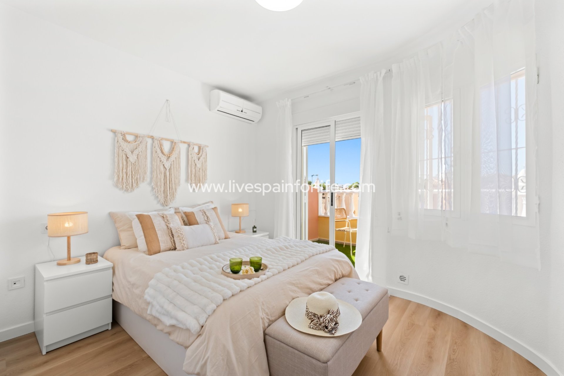 Herverkoop - Rijwoning -
Orihuela Costa - Las Filipinas