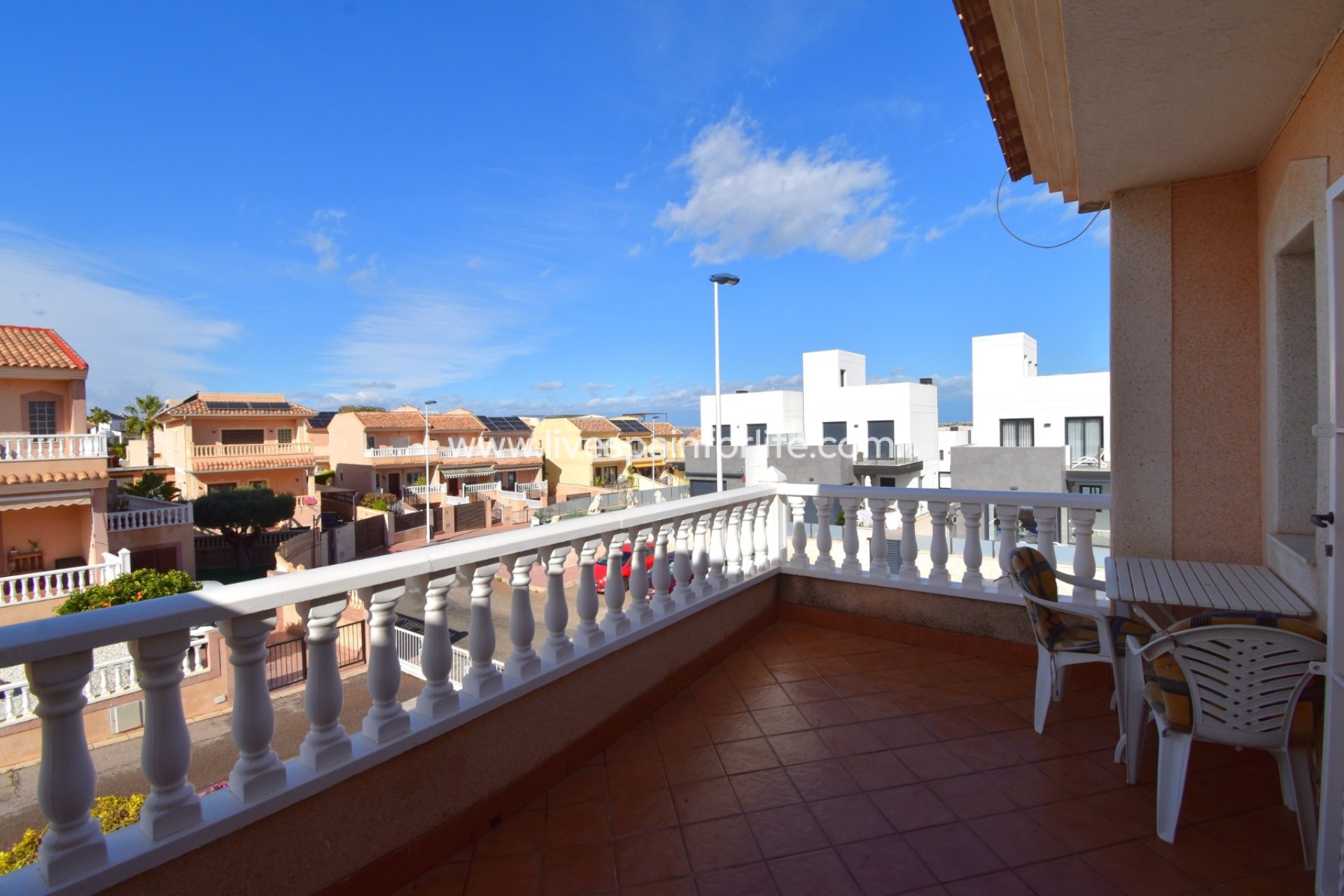 Herverkoop - Rijwoning -
Orihuela Costa - Los Balcones