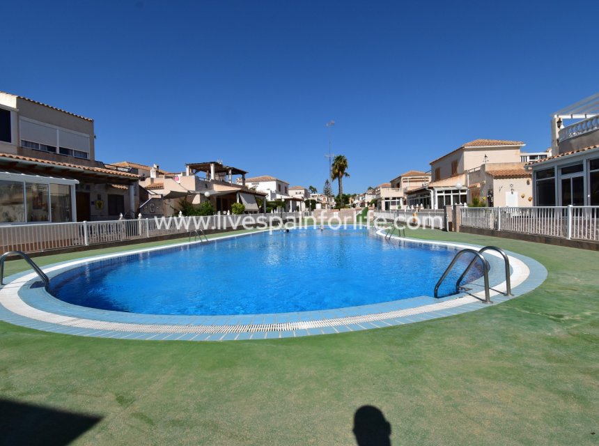 Herverkoop - Semi-detached house / Quad -
Orihuela Costa - Playa Flamenca