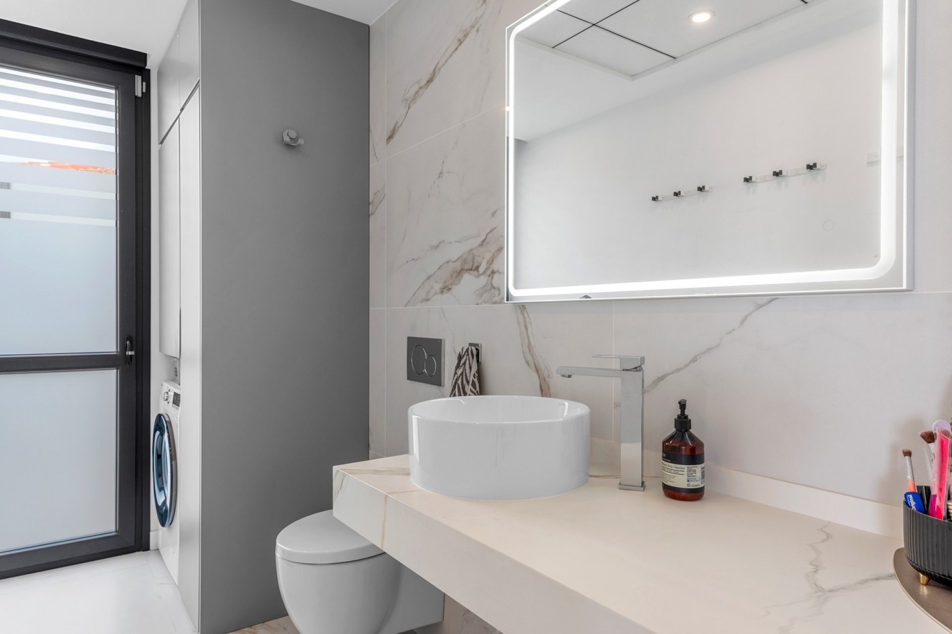 Herverkoop - Villa (alleenstaand) -
Alicante