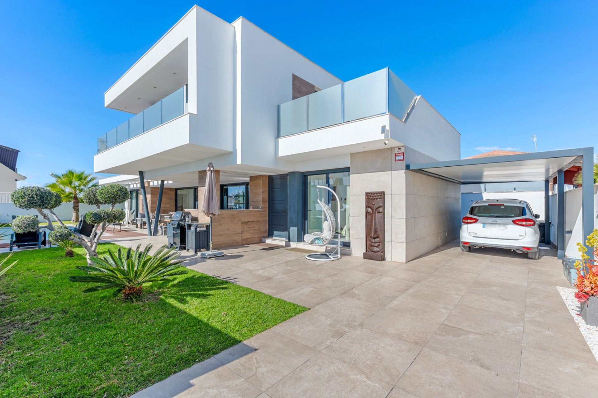 Herverkoop - Villa (alleenstaand) -
Alicante