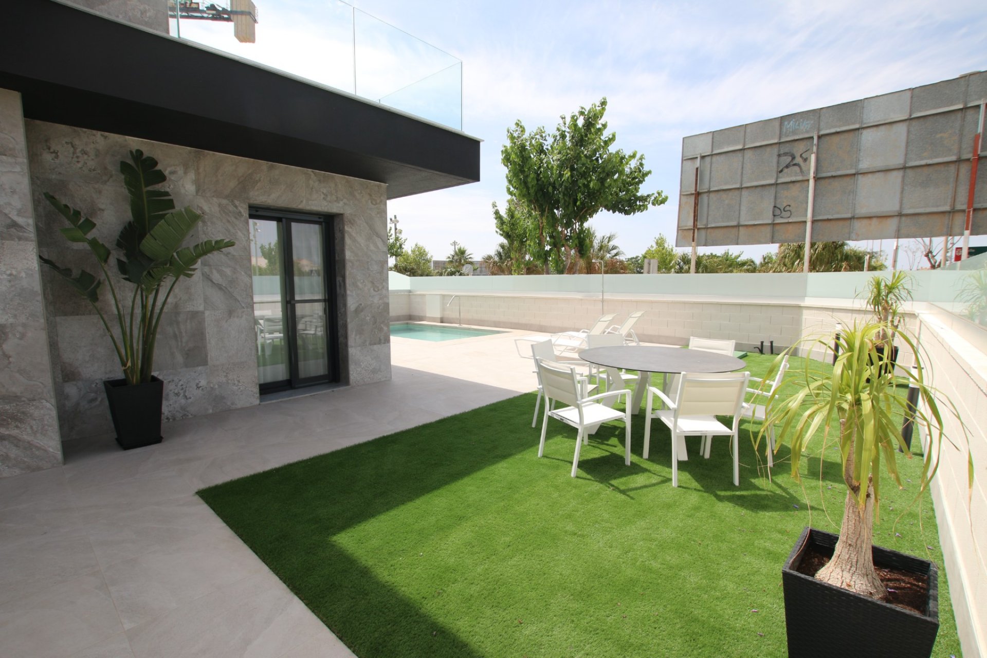 Herverkoop - Villa (alleenstaand) -
Alicante