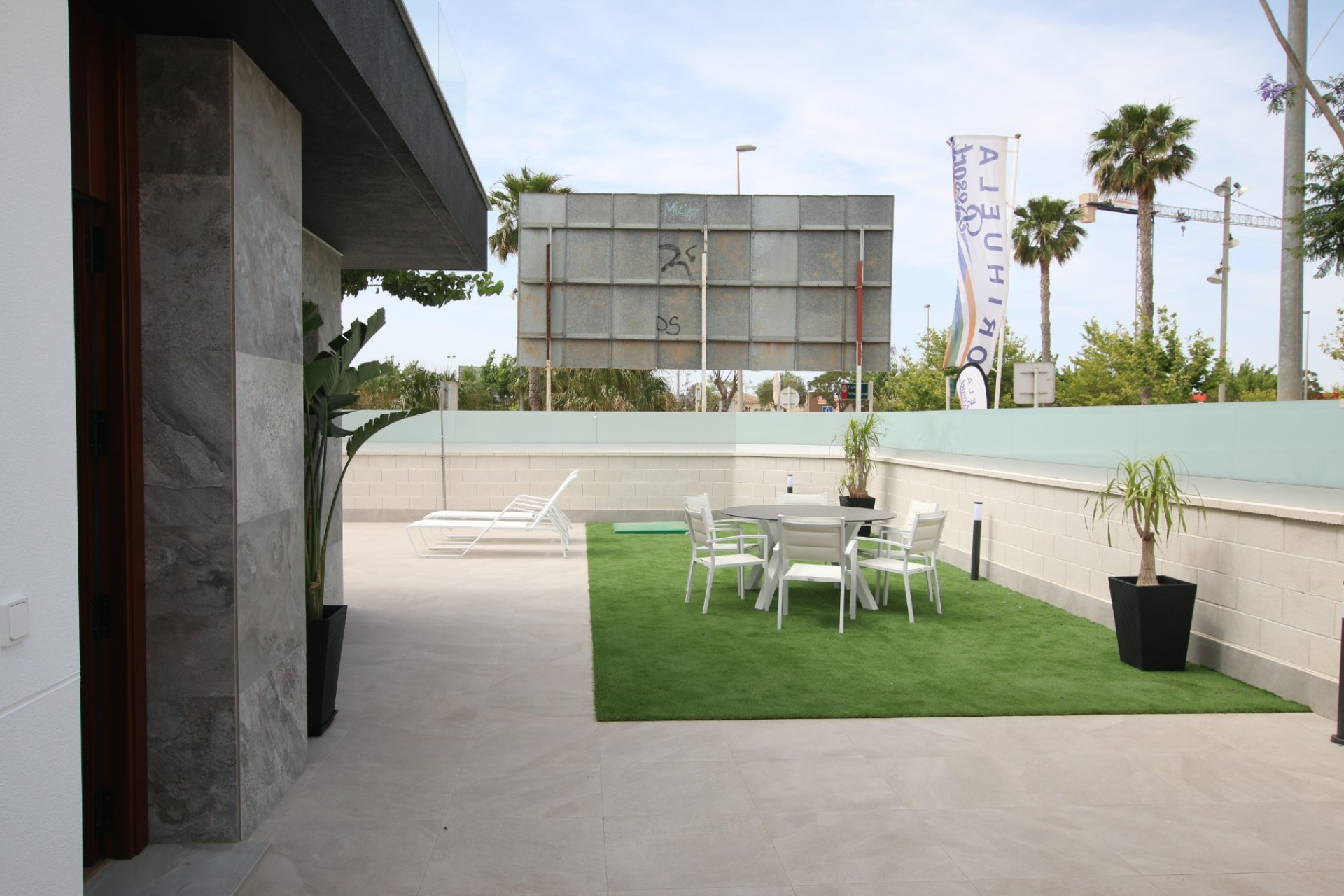 Herverkoop - Villa (alleenstaand) -
Alicante