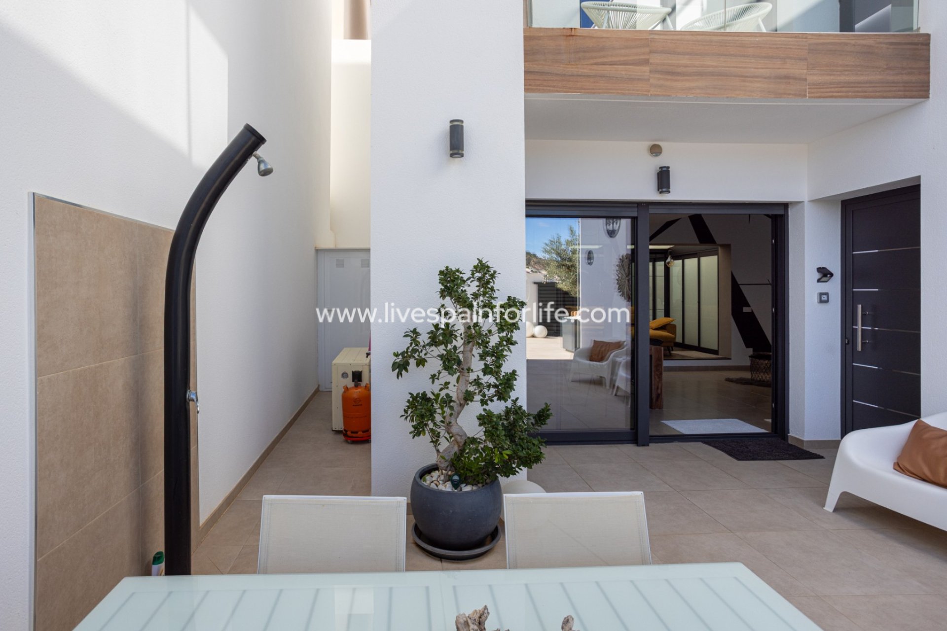 Herverkoop - Villa (alleenstaand) -
Alicante