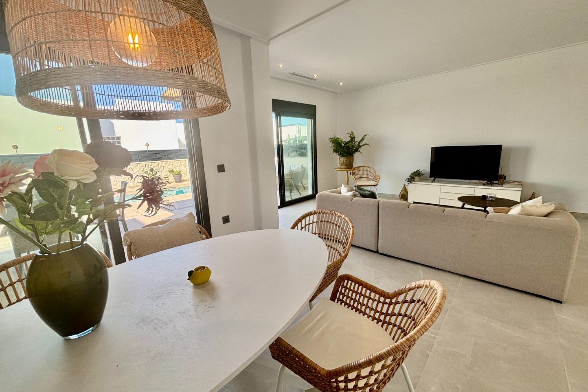 Herverkoop - Villa (alleenstaand) -
Benijofar - Benijofar - Village