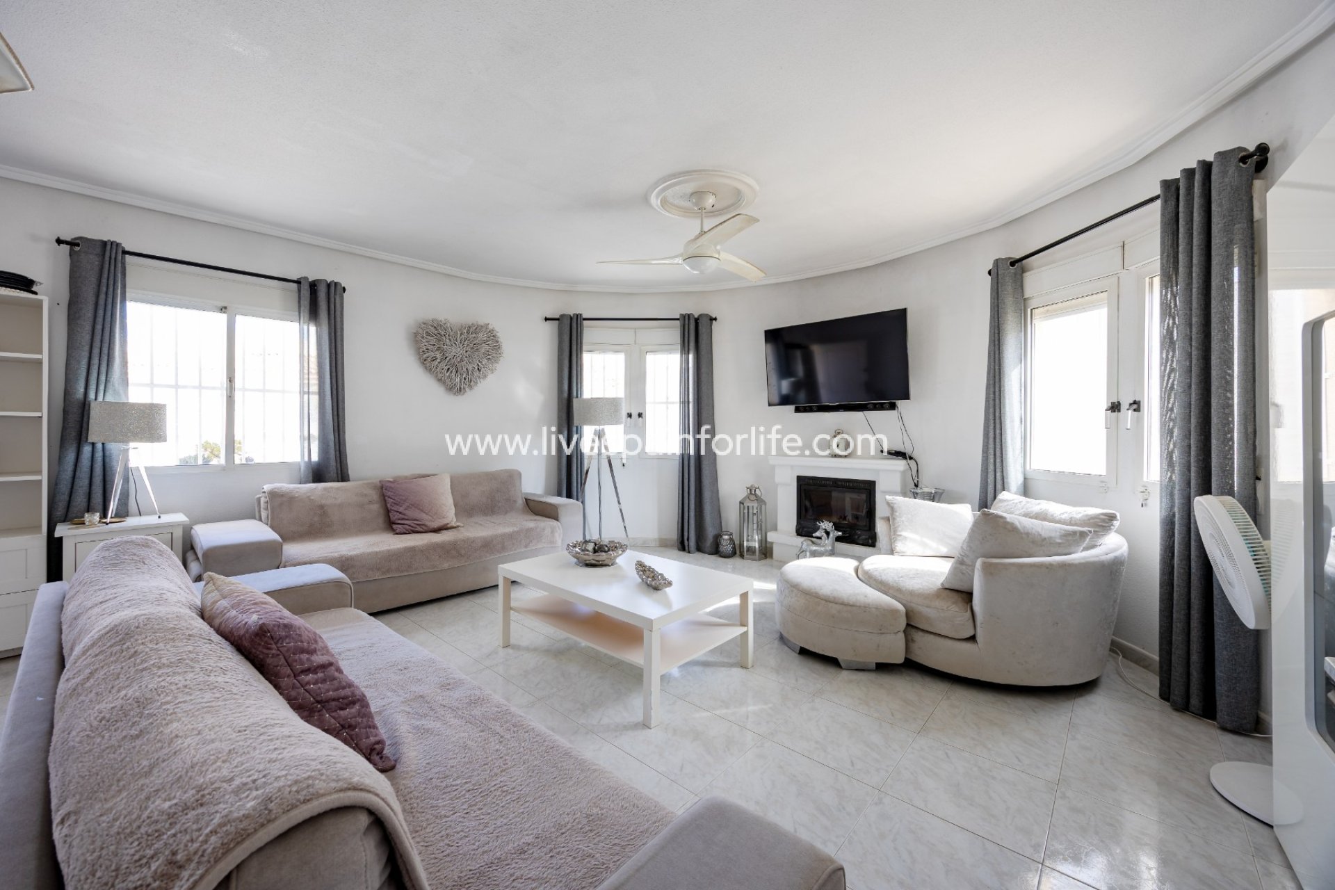 Herverkoop - Villa (alleenstaand) -
Benijofar - Benimar