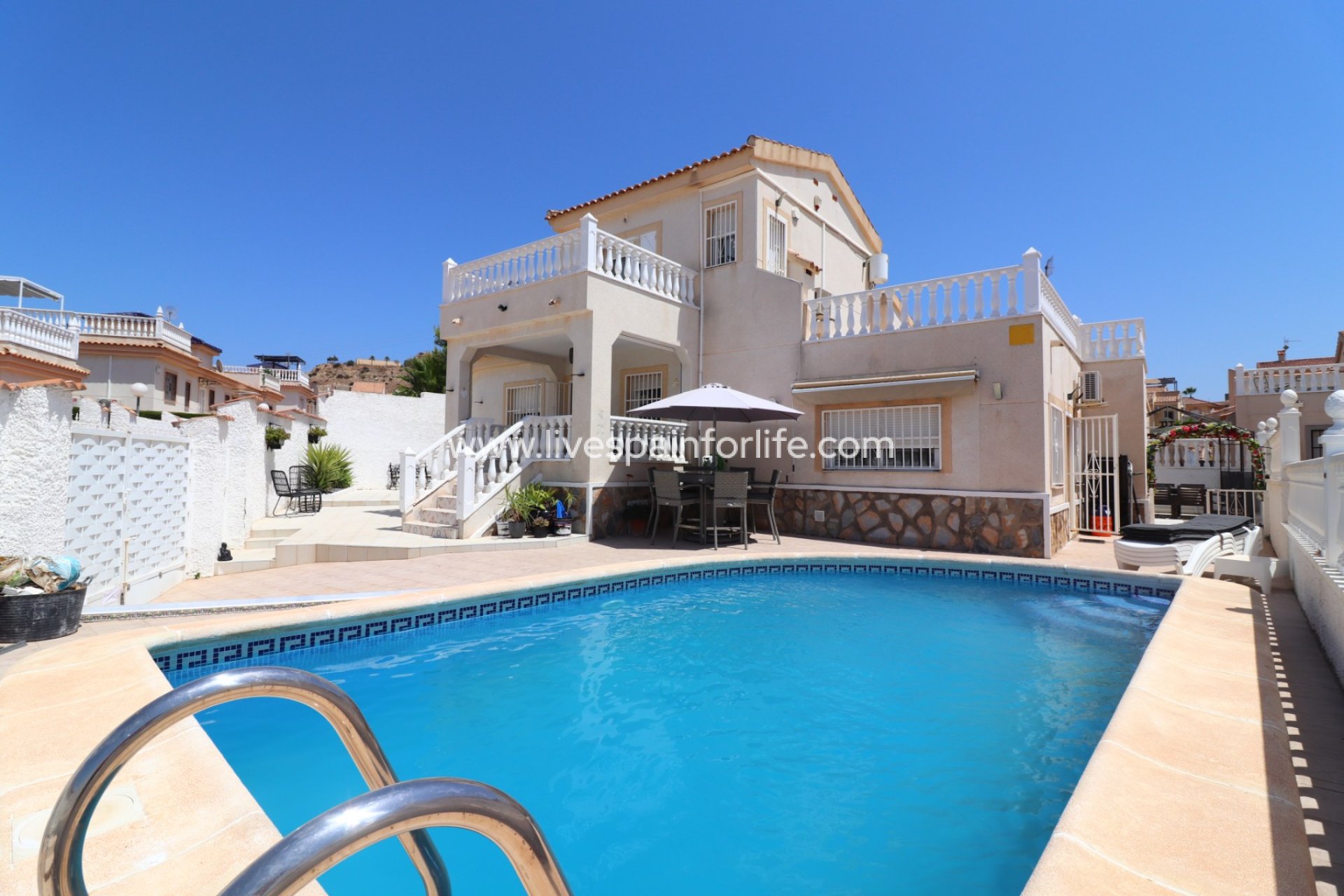 Herverkoop - Villa (alleenstaand) -
Benimar - Benimar I